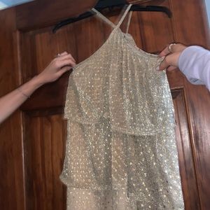 beautiful dress that ties around the neck rarely worn